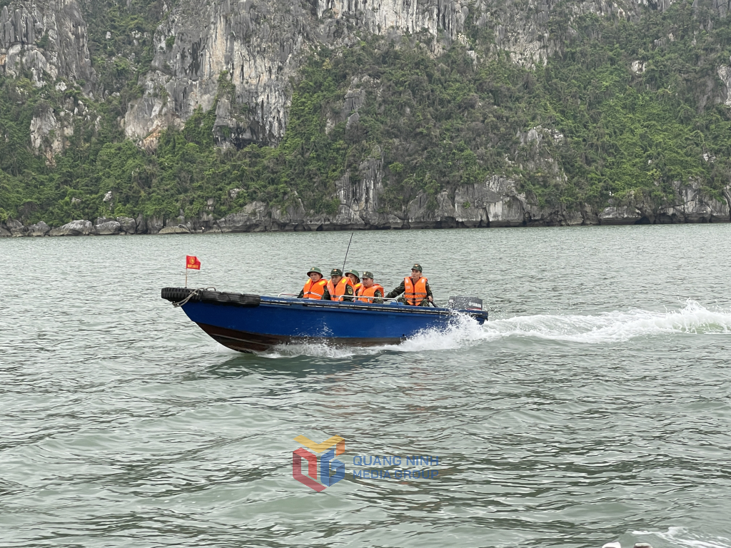 Bộ Chỉ huy quân sự tỉnh tuần tra 24/24h hằng ngày trên Vịnh Hạ Long